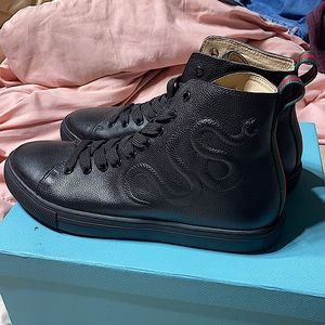 Gucci Men’s Black Leather High Top Sneakers with Embossed Snake Detail